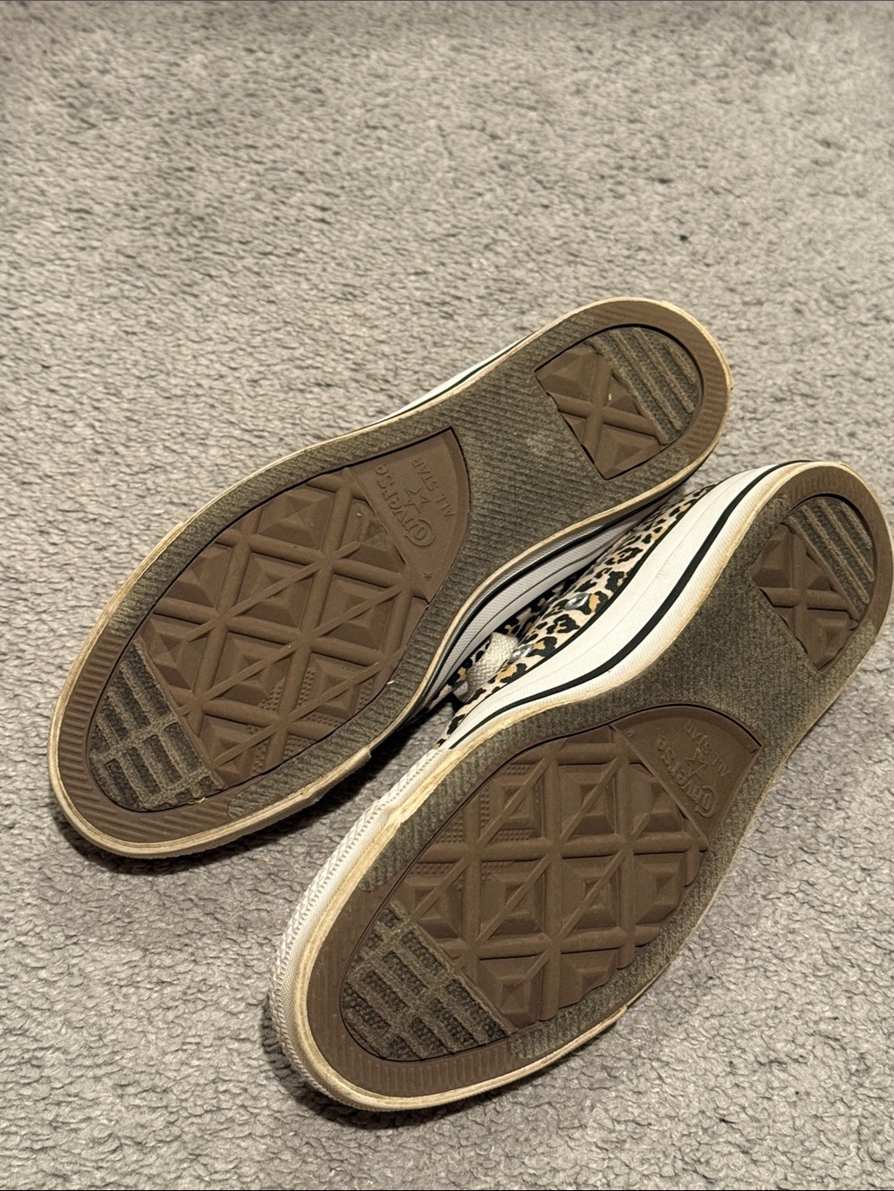 Converse Leopard Print Low Top Sneakers - Cream/Black - Picture 5 of 5